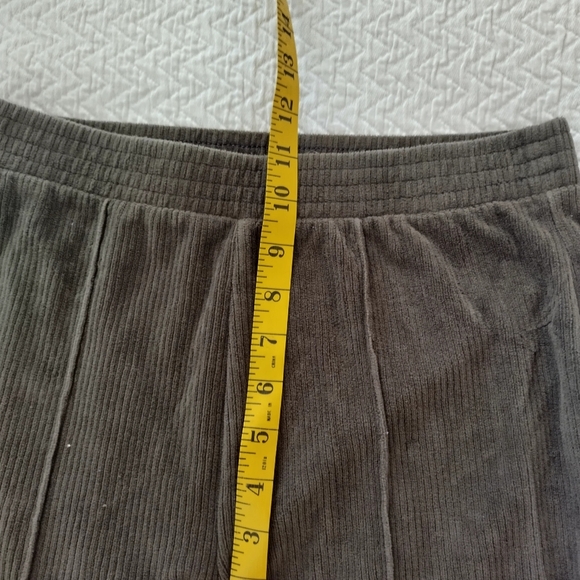 Aerie Groove On Velour Rib Flared High Rise Pants Olive Green Sz S - Picture 8 of 9